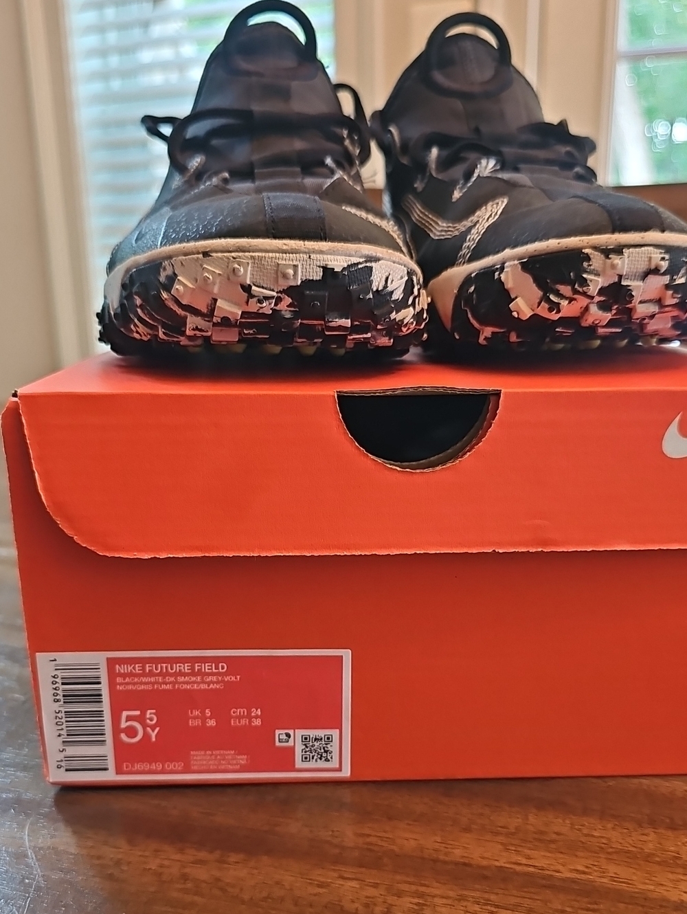 Nike Kids Black and White Baseball Turf Sneakers
